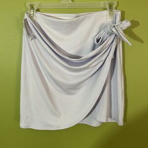 Aritzia Wilfred Saturn Light Green Mini Wrap Skirt Women’s Size Medium Flaw